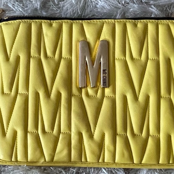 Yellow Moschino Clutch - Picture 2 of 6